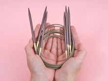 Indlæs billede til gallerivisning Mystic Lace rundpind 2.5mm (80 cm)