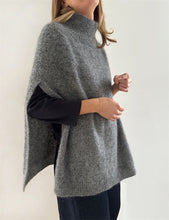 Indlæs billede til gallerivisning Darcy Cape
