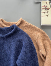 Indlæs billede til gallerivisning Plain Yoke Pullover