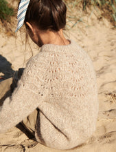 Indlæs billede til gallerivisning Opskrift på Lille Peacock Sweater fra Le Knit / Lene Holme Samsøe