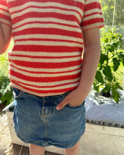 Indlæs billede til gallerivisning Opskrift på Amélie Tee Junior fra PetiteKnit