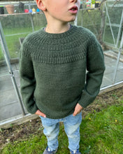 Indlæs billede til gallerivisning Opskrift på Ankers Trøje fra PetiteKnit