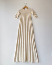 Indlæs billede til gallerivisning Opskrift på Annas Dåbskjole fra PetiteKnit