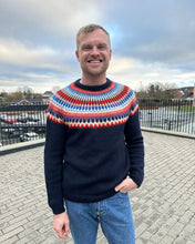 Indlæs billede til gallerivisning Opskrift på Celeste Sweater Man fra PetiteKnit