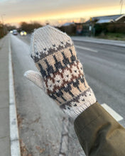 Indlæs billede til gallerivisning Opskrift på Celeste Vanter fra PetiteKnit