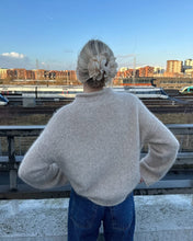 Indlæs billede til gallerivisning Opskrift på Cloud Sweater fra PetiteKnit