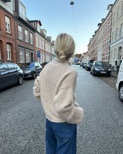 Indlæs billede til gallerivisning Opskrift på Cloud Sweater fra PetiteKnit