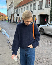 Indlæs billede til gallerivisning Opskrift på Esther Sweater fra PetiteKnit