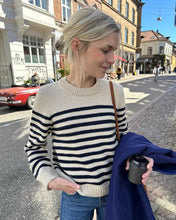 Indlæs billede til gallerivisning Opskrift på Lyon Sweater fra PetiteKnit