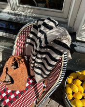 Indlæs billede til gallerivisning Opskrift på Lyon Sweater - Chunky Edition fra PetiteKnit