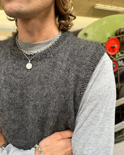 Indlæs billede til gallerivisning Opskrift på Novice Slipover Man fra PetiteKnit