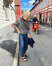 Indlæs billede til gallerivisning Opskrift på Olga Sweater fra PetiteKnit