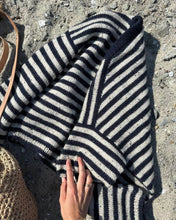 Indlæs billede til gallerivisning Opskrift på Olga Sweater fra PetiteKnit