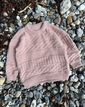 Indlæs billede til gallerivisning Opskrift på Storm Sweater Junior fra PetiteKnit