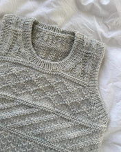 Indlæs billede til gallerivisning Opskrift på Storm Slipover Junior fra PetiteKnit