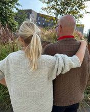 Indlæs billede til gallerivisning Opskrift på Storm Sweater Man fra PetiteKnit