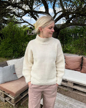 Indlæs billede til gallerivisning Opskrift på Weekend Sweater fra PetiteKnit