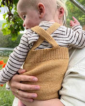 Indlæs billede til gallerivisning Opskrift på Willums Sommerselebukser fra PetiteKnit