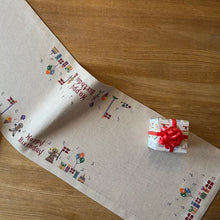 Indlæs billede til gallerivisning Pomp Stitch broderikit Happy Birthday løber