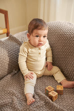 Indlæs billede til gallerivisning 2406-02 Sommerfugltæppe fra Sandnes Garn