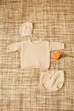 Indlæs billede til gallerivisning 2407-1 Fillip Sweater Baby fra Sandnes Garn