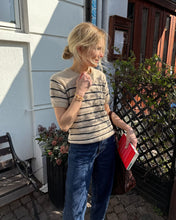 Indlæs billede til gallerivisning Ida Tee