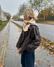 Indlæs billede til gallerivisning November Neck