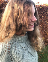 Indlæs billede til gallerivisning Opskrift på Chunky Dahlia Junior fra Le Knit