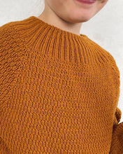 Indlæs billede til gallerivisning Opskrift på Alfreds Trøje Junior fra PetiteKnit