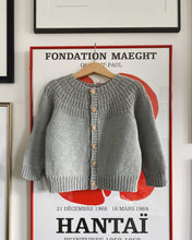 Indlæs billede til gallerivisning Opskrift på Ankers Jakke fra PetiteKnit