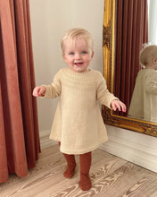 Indlæs billede til gallerivisning Opskrift på Ankers Kjole fra PetiteKnit
