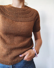 Indlæs billede til gallerivisning Opskrift på Ankers Sommerbluse fra PetiteKnit