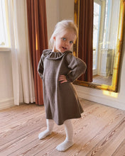 Indlæs billede til gallerivisning Opskrift på Dagmars Kjole fra PetiteKnit