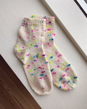 Indlæs billede til gallerivisning Opskrift på Everyday Socks Junior fra PetiteKnit