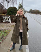 Indlæs billede til gallerivisning Opskrift på Hazel Neck fra PetiteKnit