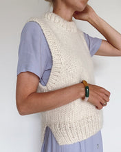 Indlæs billede til gallerivisning Opskrift på Holiday Slipover fra PetiteKnit