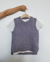 Indlæs billede til gallerivisning Opskrift på Holiday Slipover Junior fra PetiteKnit