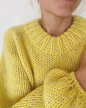 Indlæs billede til gallerivisning Opskrift på Holiday Sweater fra PetiteKnit