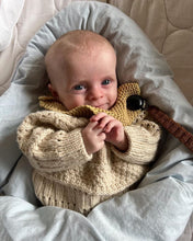 Indlæs billede til gallerivisning Opskrift på Ingrid Sweater Baby fra PetiteKnit