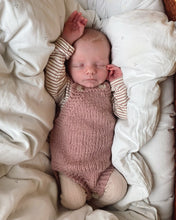 Indlæs billede til gallerivisning Opskrift på Lillebrors Romper fra PetiteKnit
