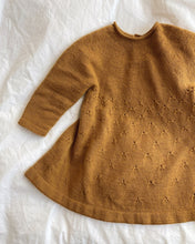 Indlæs billede til gallerivisning Opskrift på Mælkebøttekjole fra PetiteKnit