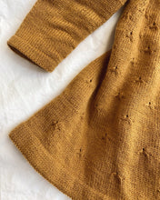 Indlæs billede til gallerivisning Opskrift på Mælkebøttekjole fra PetiteKnit