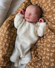 Indlæs billede til gallerivisning Opskrift på Monday Suit fra PetiteKnit