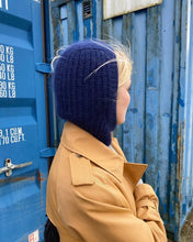 Indlæs billede til gallerivisning Opskrift på November Balaclava fra PetiteKnit
