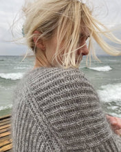 Indlæs billede til gallerivisning Opskrift på November Jacket fra PetiteKnit