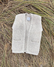 Indlæs billede til gallerivisning Opskrift på November Vest fra PetiteKnit