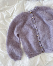 Indlæs billede til gallerivisning Opskrift på Novice Cardigan Junior - Mohair Edition fra PetiteKnit