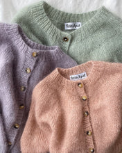 Indlæs billede til gallerivisning Opskrift på Novice Cardigan Junior - Mohair Edition fra PetiteKnit