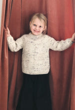 Indlæs billede til gallerivisning Opskrift på Novice Sweater Junior fra PetiteKnit