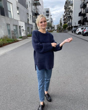 Indlæs billede til gallerivisning Opskrift på October Sweater fra PetiteKnit
